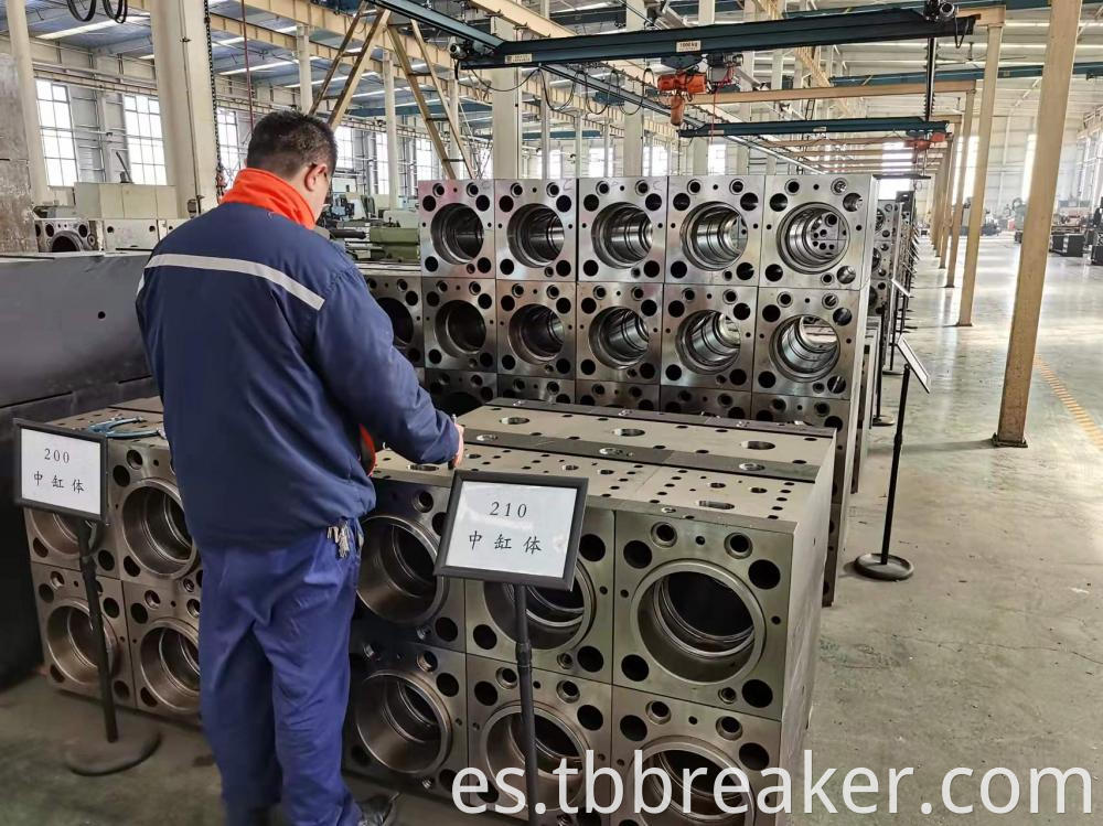 Breaker Cylinder Measuring4